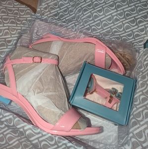 Pashion Footwear Pink Patent Brenna's Size 8.5 🩷